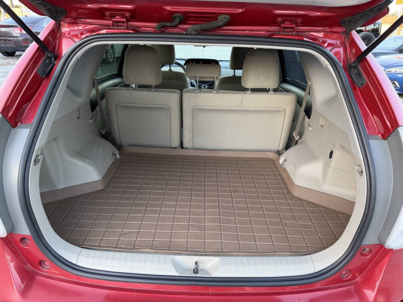 2013 Toyota Prius v Two