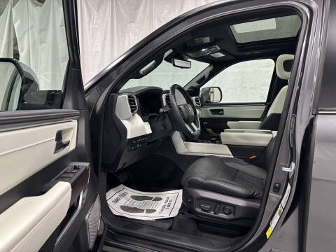 2024 Toyota Sequoia Capstone