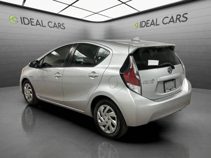 2015 Toyota Prius c One