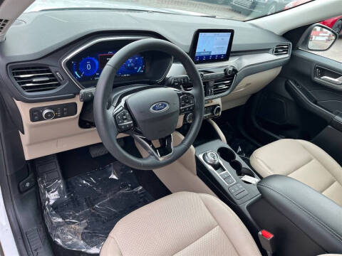 2022 Ford Escape Plug-In Hybrid Titanium