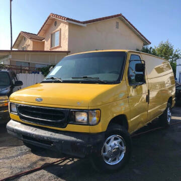 2000 Ford E-250 for sale at Nueva Italia Motors in Ventura CA