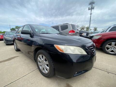 2007 Toyota Camry for sale at TOWN & COUNTRY MOTORS in Des Moines IA