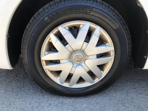 2004 Toyota Sienna LE 7 Passenger