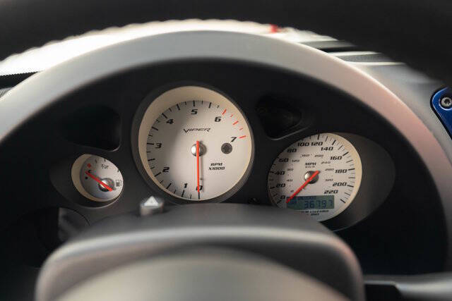2005 Dodge Viper SRT-10
