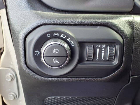 2022 Jeep Gladiator Sport
