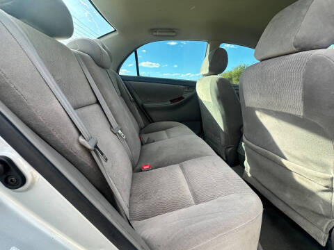 2005 Toyota Corolla LE