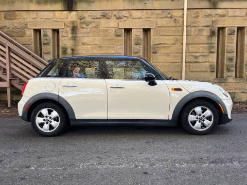 2015 MINI Hardtop 4 Door Cooper