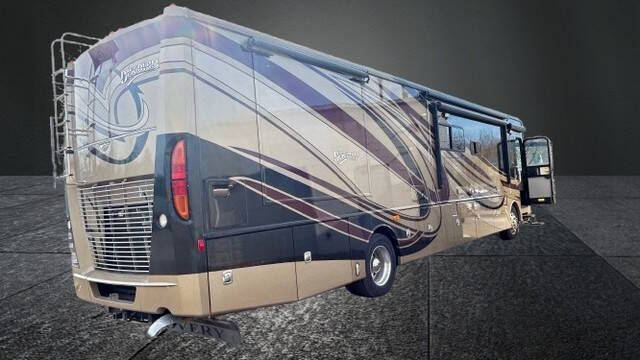 2013 Freightliner XCM Chassis