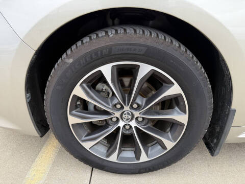 2018 Toyota Avalon Hybrid XLE Premium