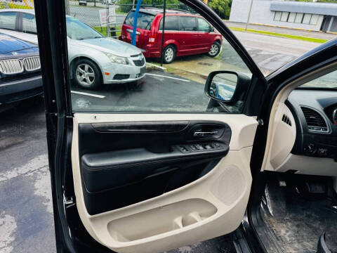 2012 Dodge Grand Caravan Crew