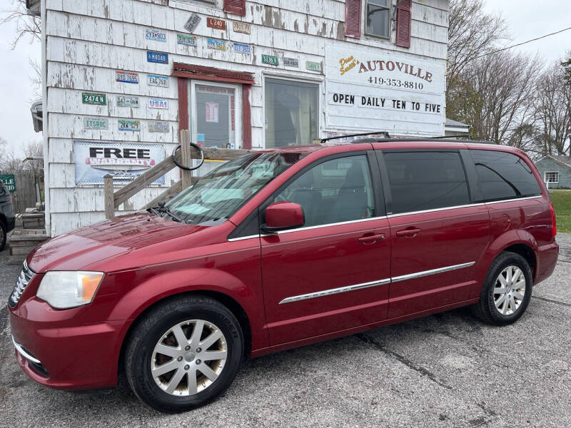 2013 Chrysler Town and Country Touring