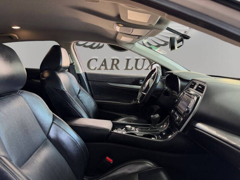 2017 Nissan Maxima