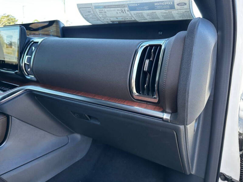 2025 Ford Expedition King Ranch