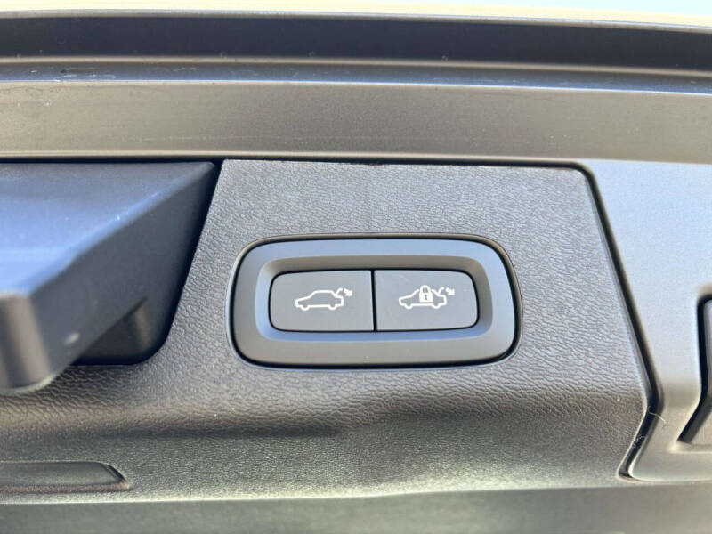 2026 Volvo XC60 B5 Core