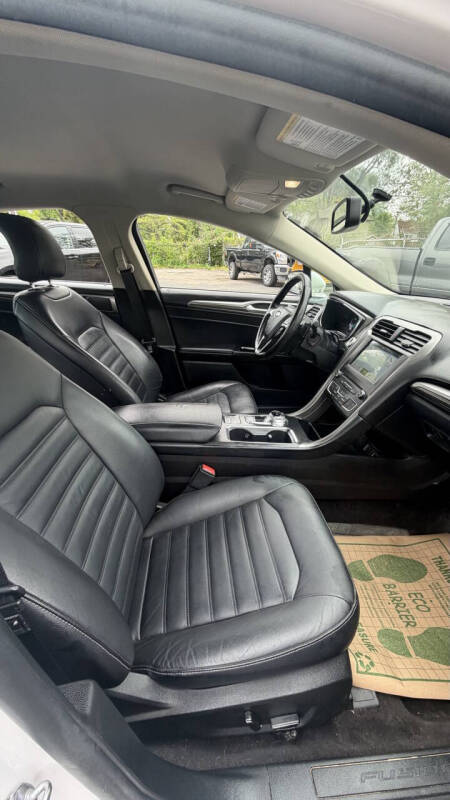 2017 Ford Fusion SE