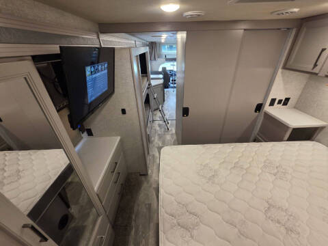 2021 Thor Motor Coach Quantum
