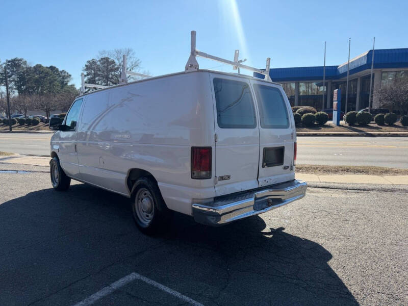 2005 Ford E-Series