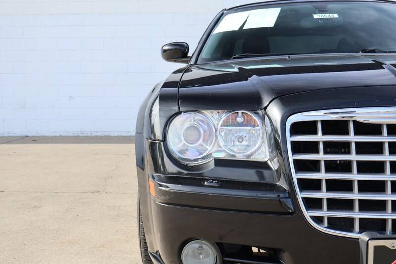 2006 Chrysler 300 SRT-8