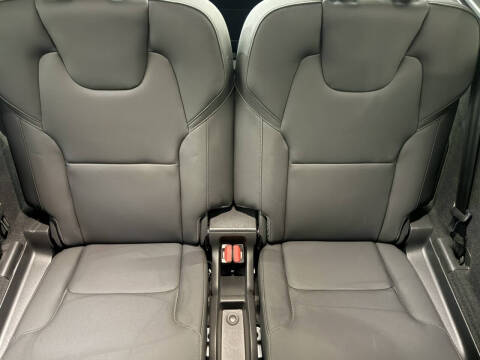 2025 Volvo XC90 B5 Plus Bright Theme 7P