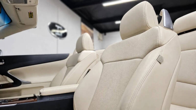 2011 Lexus IS 250C
