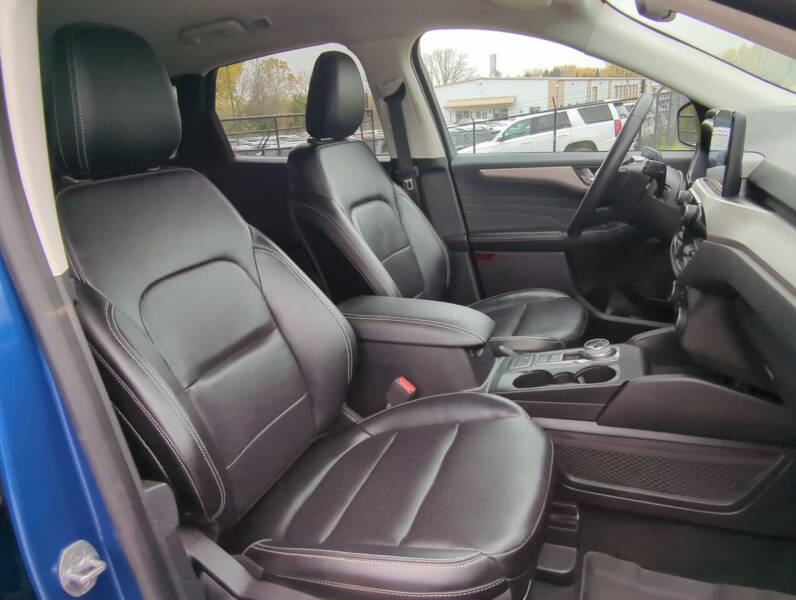 2022 Ford Escape SEL