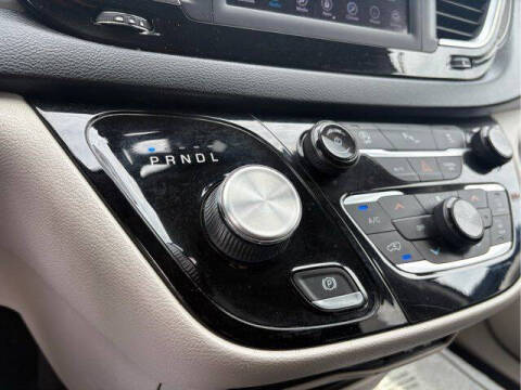 2020 Chrysler Pacifica Touring L