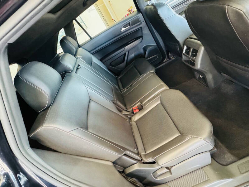 2020 Volkswagen Atlas Cross Sport V6 SEL 4Motion