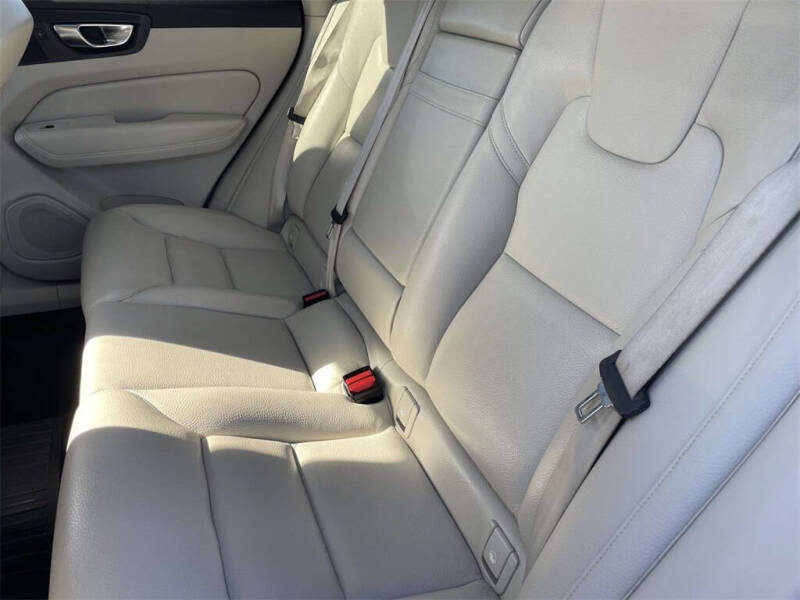 2020 Volvo XC60 T5 Inscription