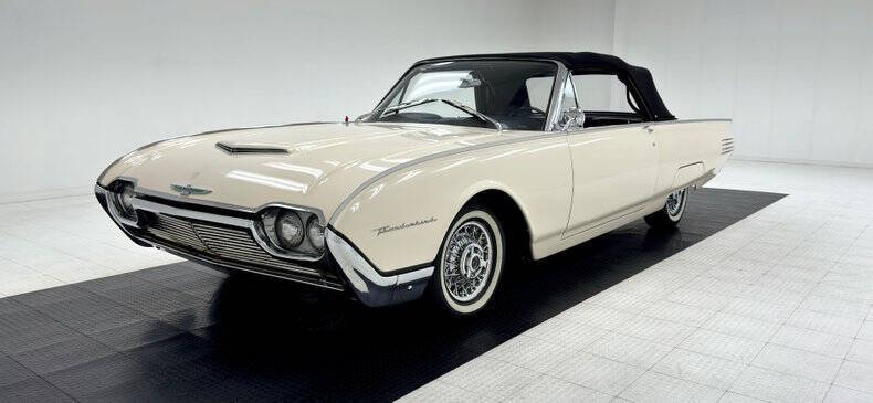 1961 Ford Thunderbird