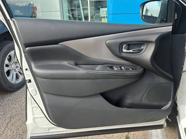 2023 Nissan Murano SV