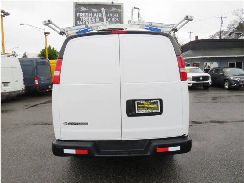 2020 Chevrolet Express 2500