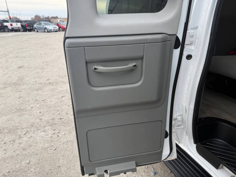 2013 Ford E-Series E-350 SD XLT