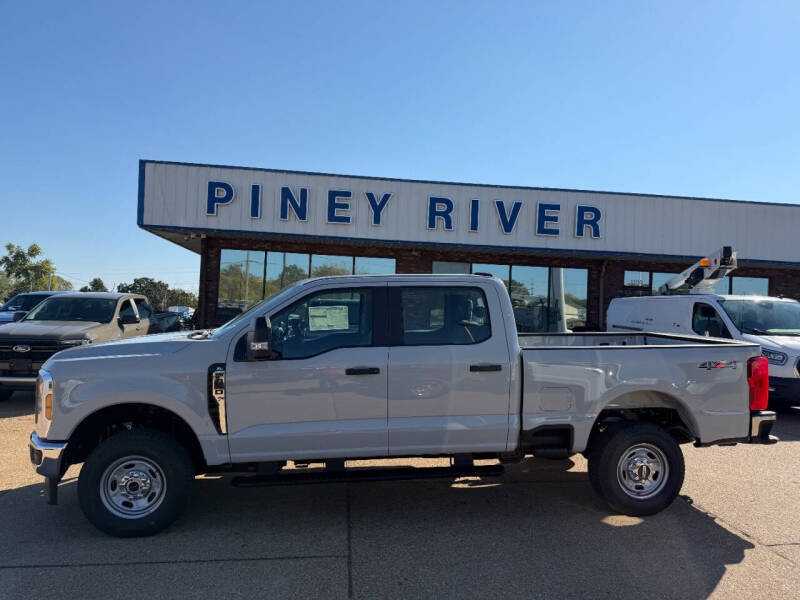 2026 Ford F-350 Super Duty XL's photo