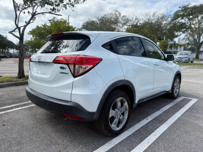 2017 Honda HR-V LX