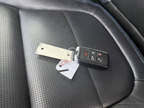 2019 Jaguar E-PACE P300 R-Dynamic SE