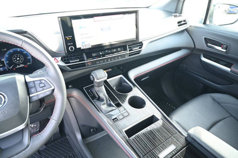 2025 Toyota Sienna