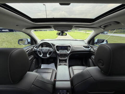 2023 GMC Acadia SLT