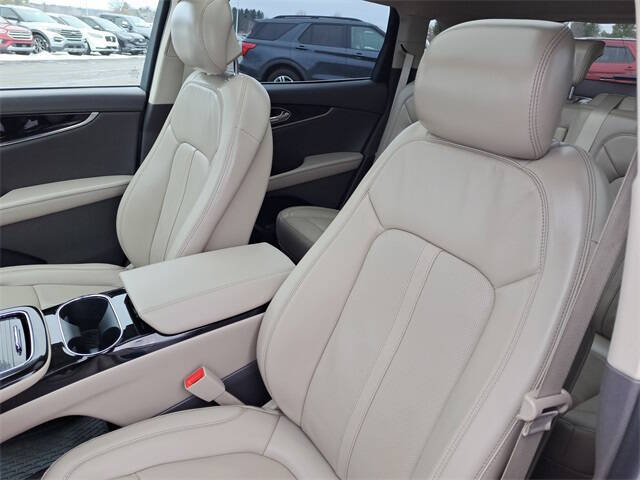 2021 Lincoln Nautilus Reserve