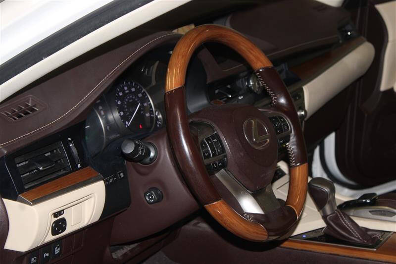 2016 Lexus ES 300h