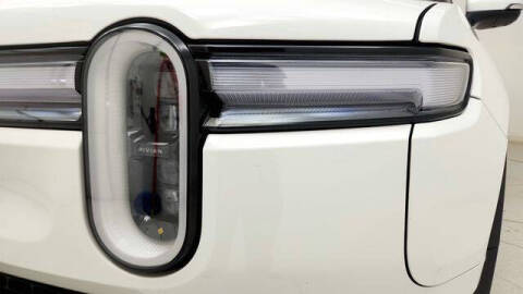 2025 Rivian R1T