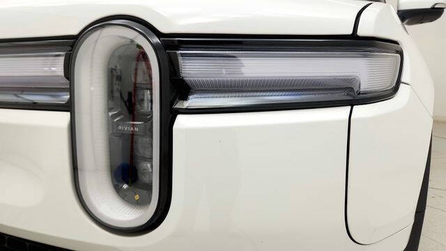 2025 Rivian R1T