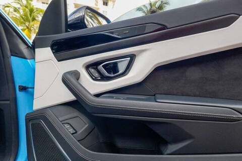 2024 Lamborghini Urus S