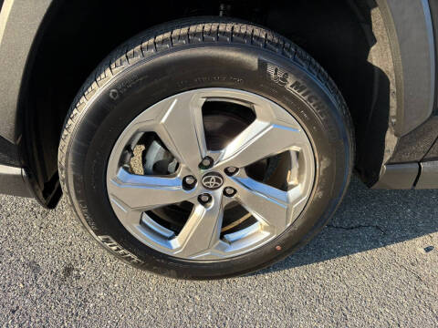 2021 Toyota RAV4 Hybrid XLE Premium