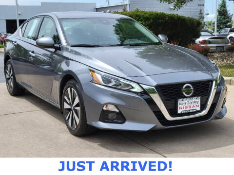2020 Nissan Altima for sale at Ken Ganley Nissan in Medina OH