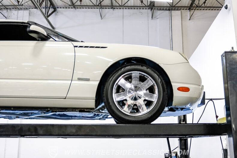 2002 Ford Thunderbird Deluxe