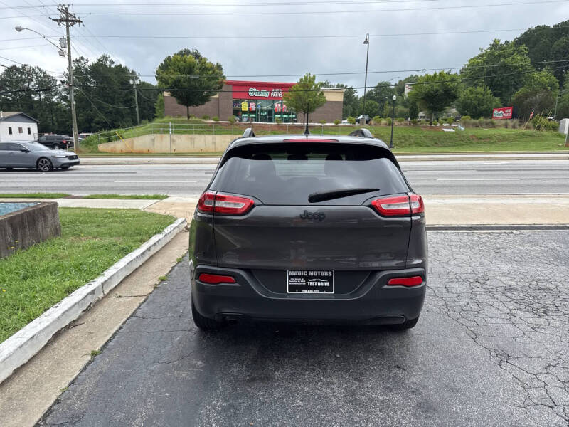 2017 Jeep Cherokee Sport
