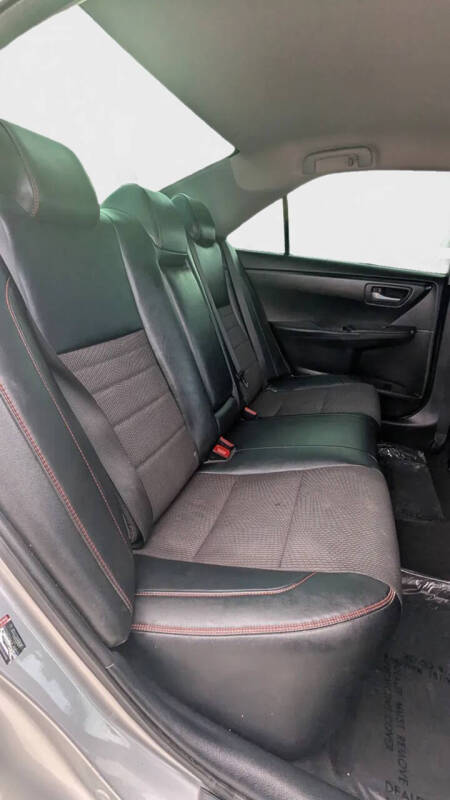 2016 Toyota Camry SE