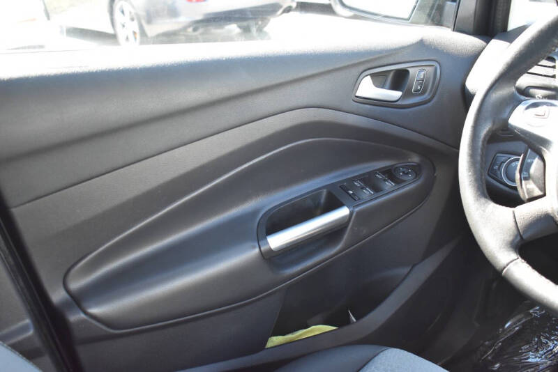 2017 Ford C-MAX Hybrid SE