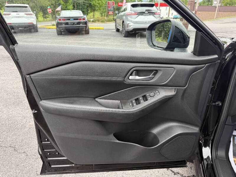 2025 Nissan Rogue SV