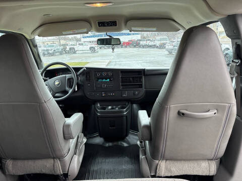 2023 Chevrolet Express LS 3500